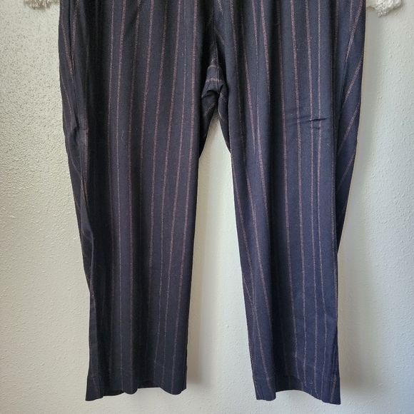 Torrid Stripe Pinstripe Slim Straight Trouser Elastic Waistband Pants Size 1x - Picture 4 of 8